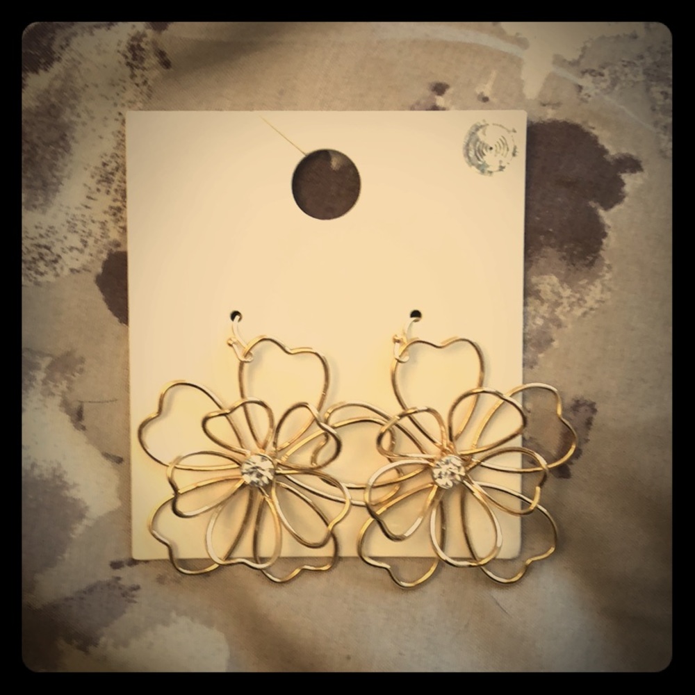Gold flower earrings
